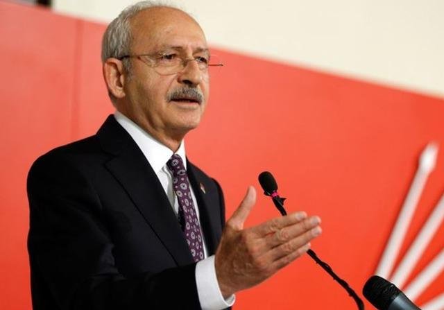 Kılıçdaroğlu’ndan Özgür Özel’e ‘el sıkma’ yanıtı! Çok sert sözler: Sarayda oturan zatla mücadele edeceğiz!