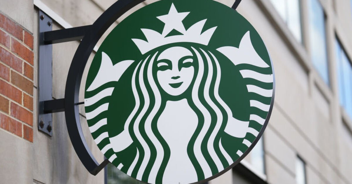 Starbucks CEO’su görevinden ayrıldı, hisseler yükseldi