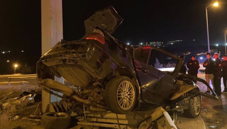 Ankara'da yön tabelası direğine çarpan otomobildeki 4 kişi öldü, 1 kişi yaralandı – Güncel haberler | Son dakika haberleri