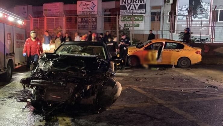 Başakşehir'de taksi ile otomobil çarpıştı: 10 yaralı | Son dakika haberleri