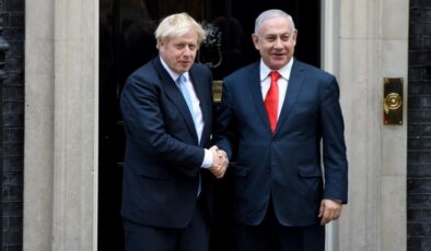 Boris Johnson, Netanyahu'nun ziyaretinden sonra banyosunda dinleme cihazı bulunduğunu belirtti | Dış Haberler