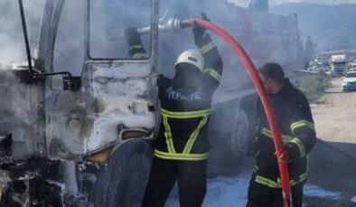 Hatay'da seyir halindeki hafriyat kamyonu yandı – Güncel haberler