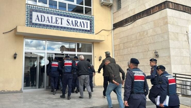 Kütahya'da sit alanında kaçak kazı yapan 8 kişi suçüstü yakalandı – Güncel haberler