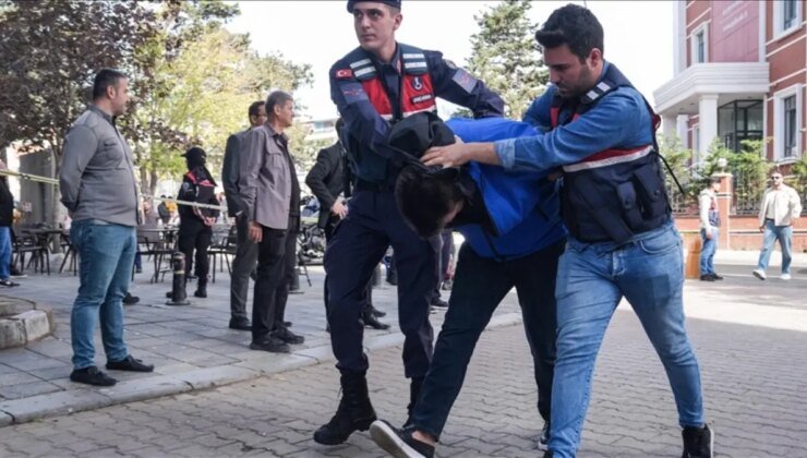 Yenidoğan çetesi: Meslekten atılan doktor ameliyat yapmış