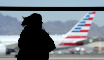 American Airlines tüm uçuşlarını 'teknik bir arıza' nedeniyle durdurdu | Dış Haberler