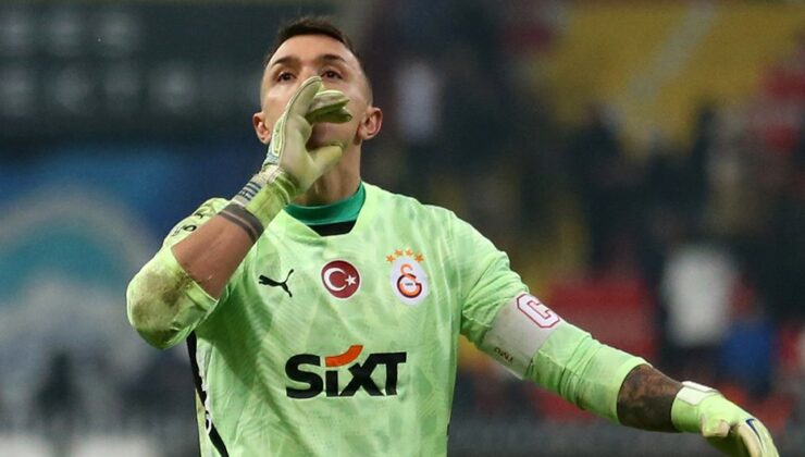 Galatasaray'da kalacak mı? Muslera'dan sözleşme sorusuna yanıt