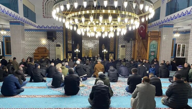 Regaip Kandili’nde Camilere Yoğun İlgi